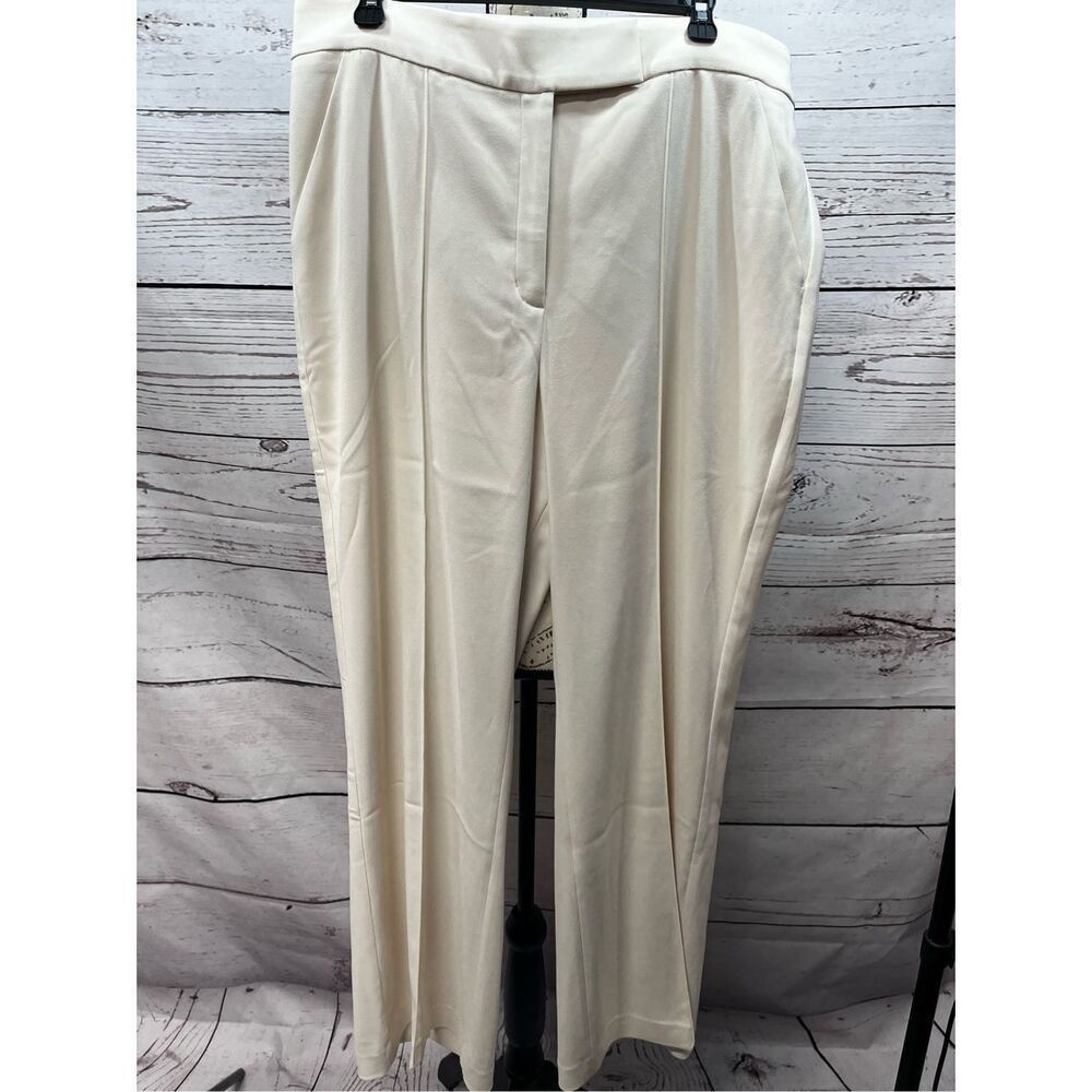 Express size 16 NWT white flare trouser, super high rise -‎ 2974